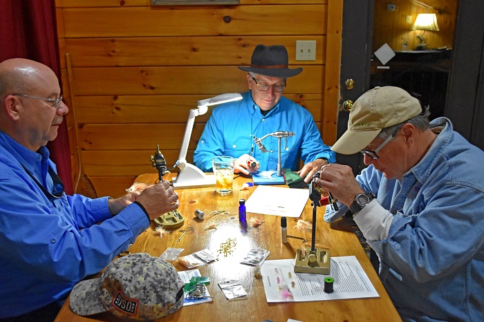 evening-fly-tying-taylor-laksbergs-700
